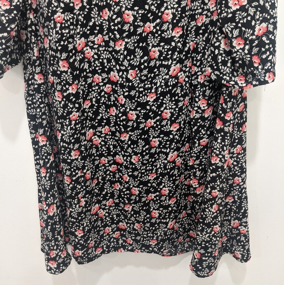 PrettyLittleThing Plus Black Floral Print Cupped Split Detail Midi Dress - Picture 7 of 14